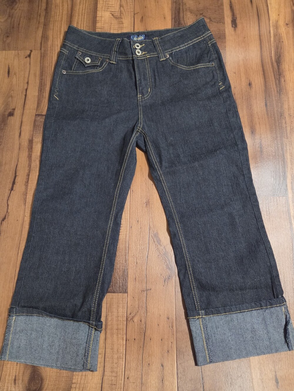 Angels Stylish Dark Blue Women’s Cropped Jeans. Sz 14 NWOT